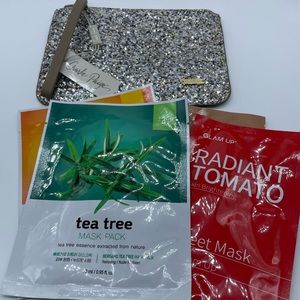 Lot NWT Charlie Page Glitter Wristlet Pouch and 4 Face Masks